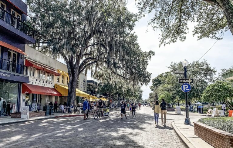 People stroll along Park Avenue.