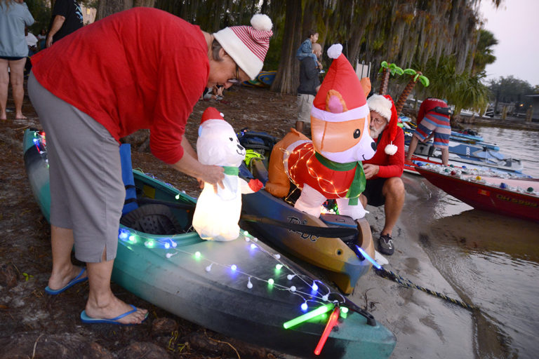 Winter Park Holiday Boat Parade Lights Up Lake Virginia · the32789